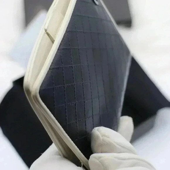 Chanel Black  Diamond Stitched Agenda Cover - Picture 10 of 10